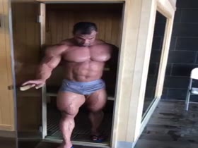 Egyptian Musclegod schvitz
