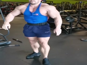 Raul Maghiar: Short Posing Clip