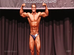 Calum Von Moger in 4K