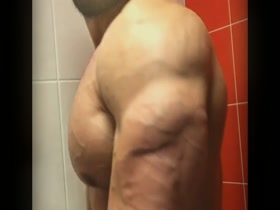 Thumb 16