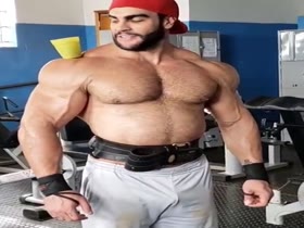 Felipe Mattos - human shelf