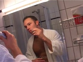 George Vidanov - Shower Solo