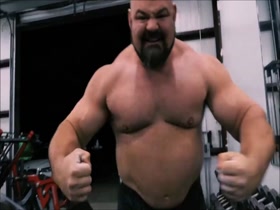 Massive muscle flexing and training