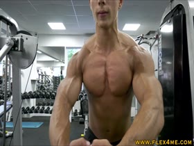Hot Young Bodybuilder