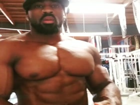 Jaye's Huge Pecs and Arms