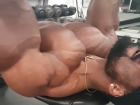 JayeHardBoy has a hotfbody, the bestbody