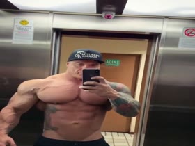 Fabio Giga - Human Mountain of Muscle