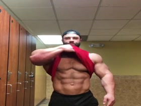 Bodybuilders Flexing 3