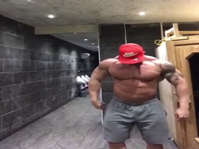 Bodybuilders Flexing 23