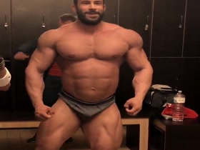 Bodybuilders Flexing 28
