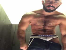 Bodybuilders Flexing  35