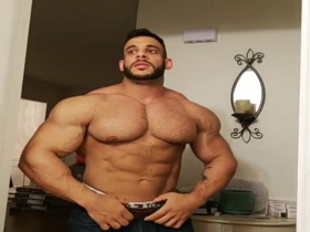 Bodybuilders Flexing  41