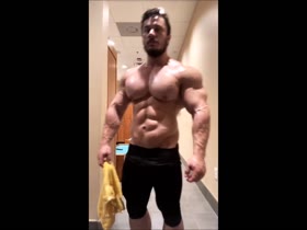 Eliott Dermond 21yo muscle monster