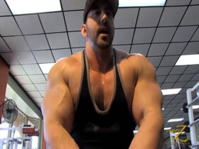 HIS BEEFY BODY !