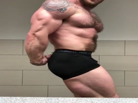 Bodybuilders Flexing  90