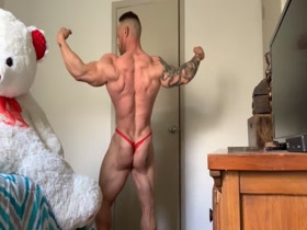 MUSCLE WORSHIP !