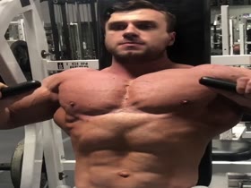 Vorotyncev Beefcake and pecs
