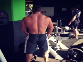 Bodybuilders Flexing 105