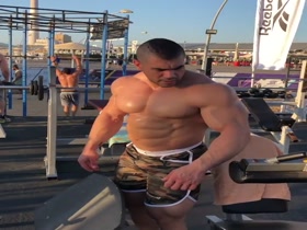 Bodybuilders Flexing 132