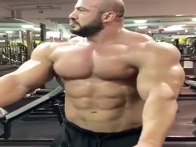 Bodybuilders Flexing 145