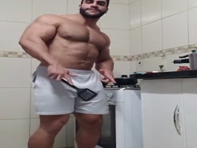 Bodybuilders Flexing 155