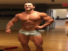 MUSCLE WORSHIP !
