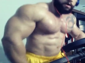 Bodybuilders Flexing 177