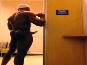 Office Bodybuilder Solo