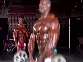 Vince Taylor Pumps Up