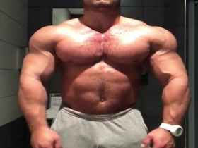 Beefy flexing