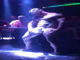 HOT STRIPPER !