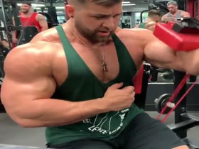 Short Massive Muscle