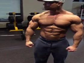 Amazing Ripped Pecs