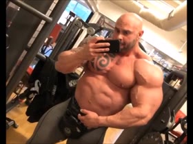 Massive Muscle Men