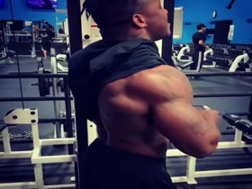 Tonio Burton Training Hard