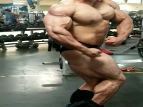 A Giant Drops His Pants and Flexes