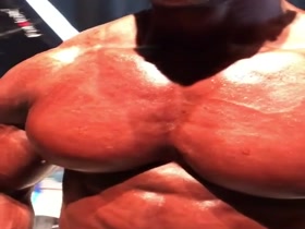 Hot Bouncing Pecs