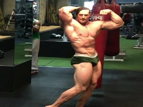 Bad Hair, Great Body