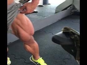 Killer quads and a great smile - that's the magic combination!