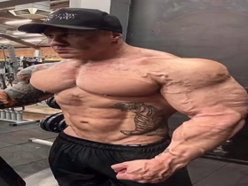 Fabio Giga - a size bigger than massive