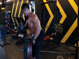 Korean Bodybuilder Jang Sung Yong
