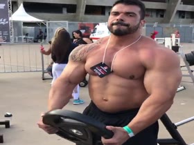 Monster Muscle Outdoor