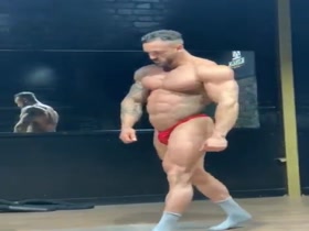 Conna Fairbairn posing