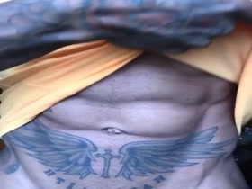 A quick reveal of a stunning human canvas