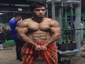 Bell Deto Ripped Posing