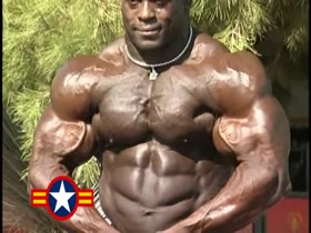 Black Mountain of Muscle - in the gym and on the street