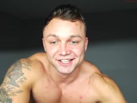 Numzsteil begins his special show