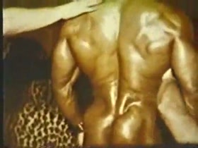 MUSCLE WORSHIP !