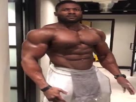 Bryan Andrew - Perfect Muscle Hunk