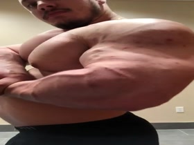 Checking the pump after chest day